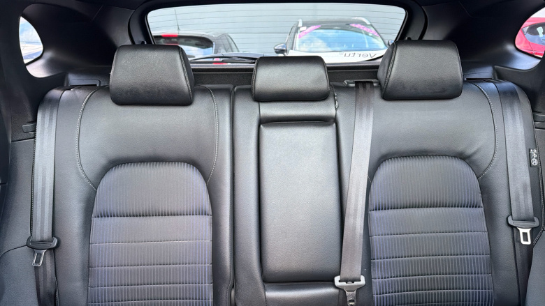 Nissan Qashqai 1.3 DiG-T MH Tekna 5dr Petrol Hatchback